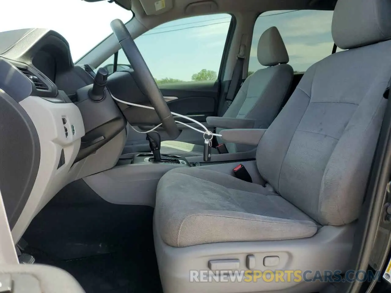 7 Photograph of a damaged car 5FNYF6H32KB048493 HONDA PILOT 2019