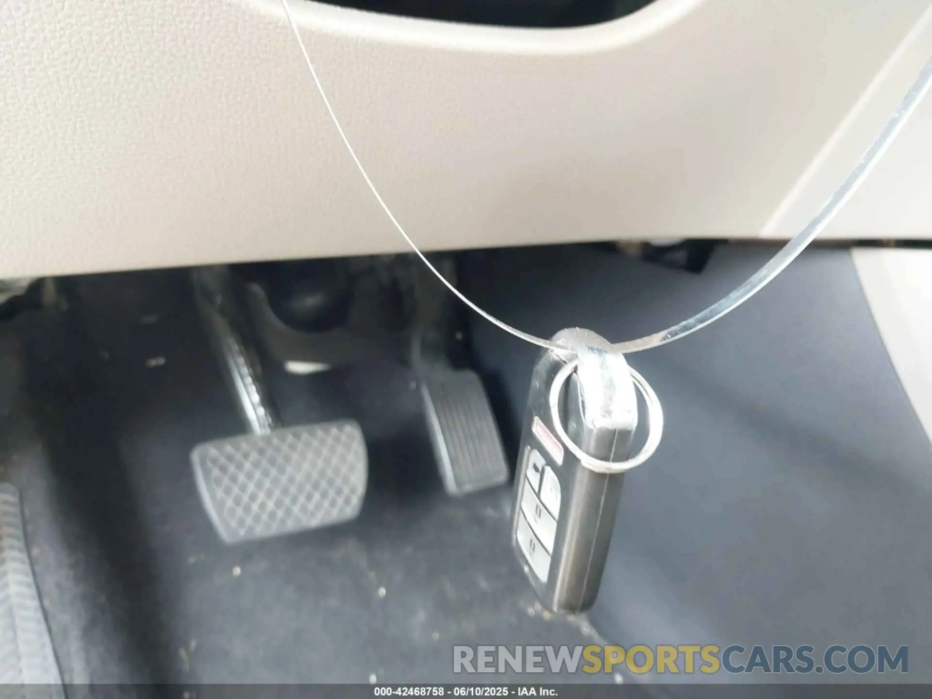 11 Photograph of a damaged car 5FNYF6H33KB040757 HONDA PILOT 2019