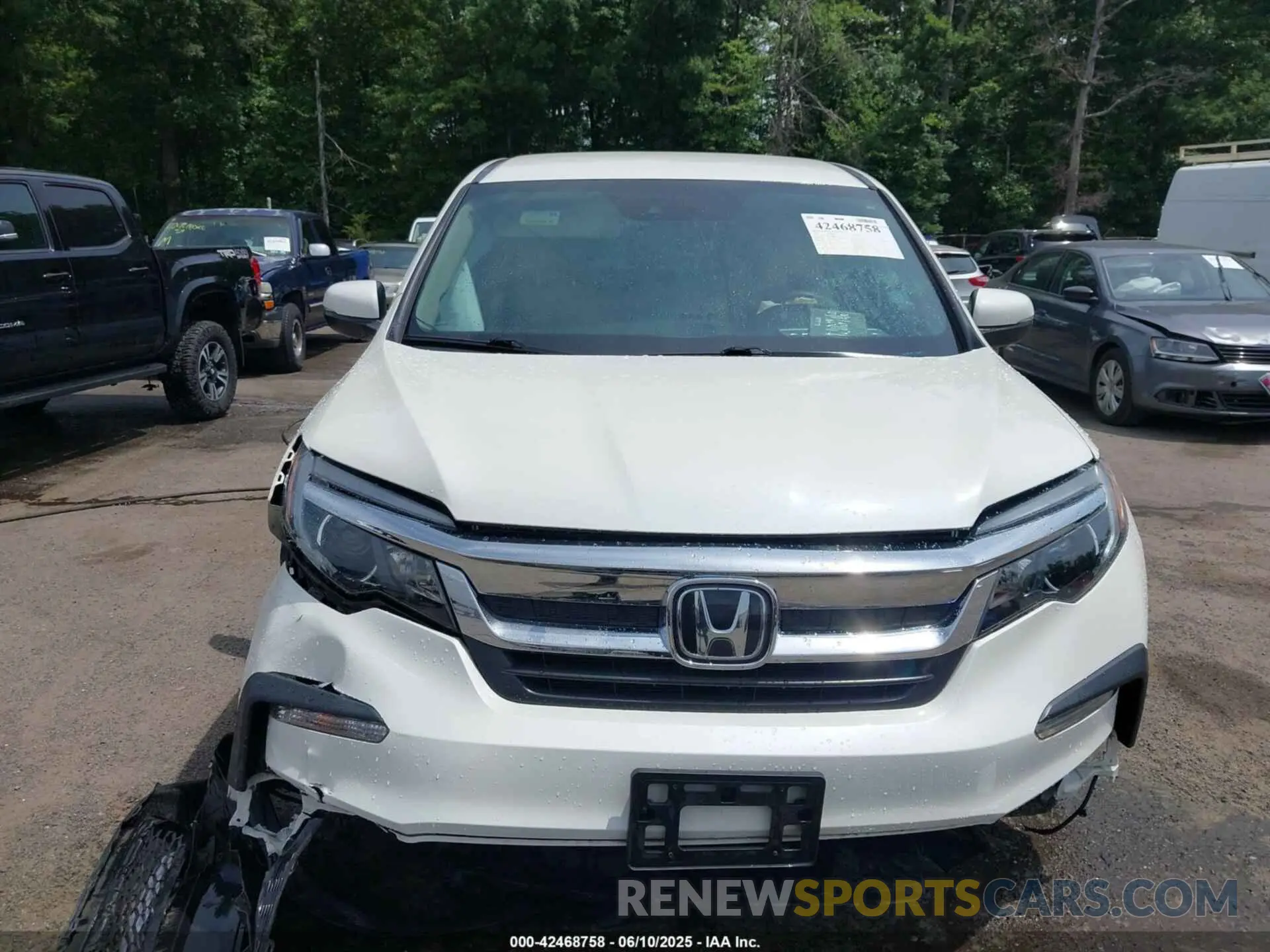 12 Photograph of a damaged car 5FNYF6H33KB040757 HONDA PILOT 2019