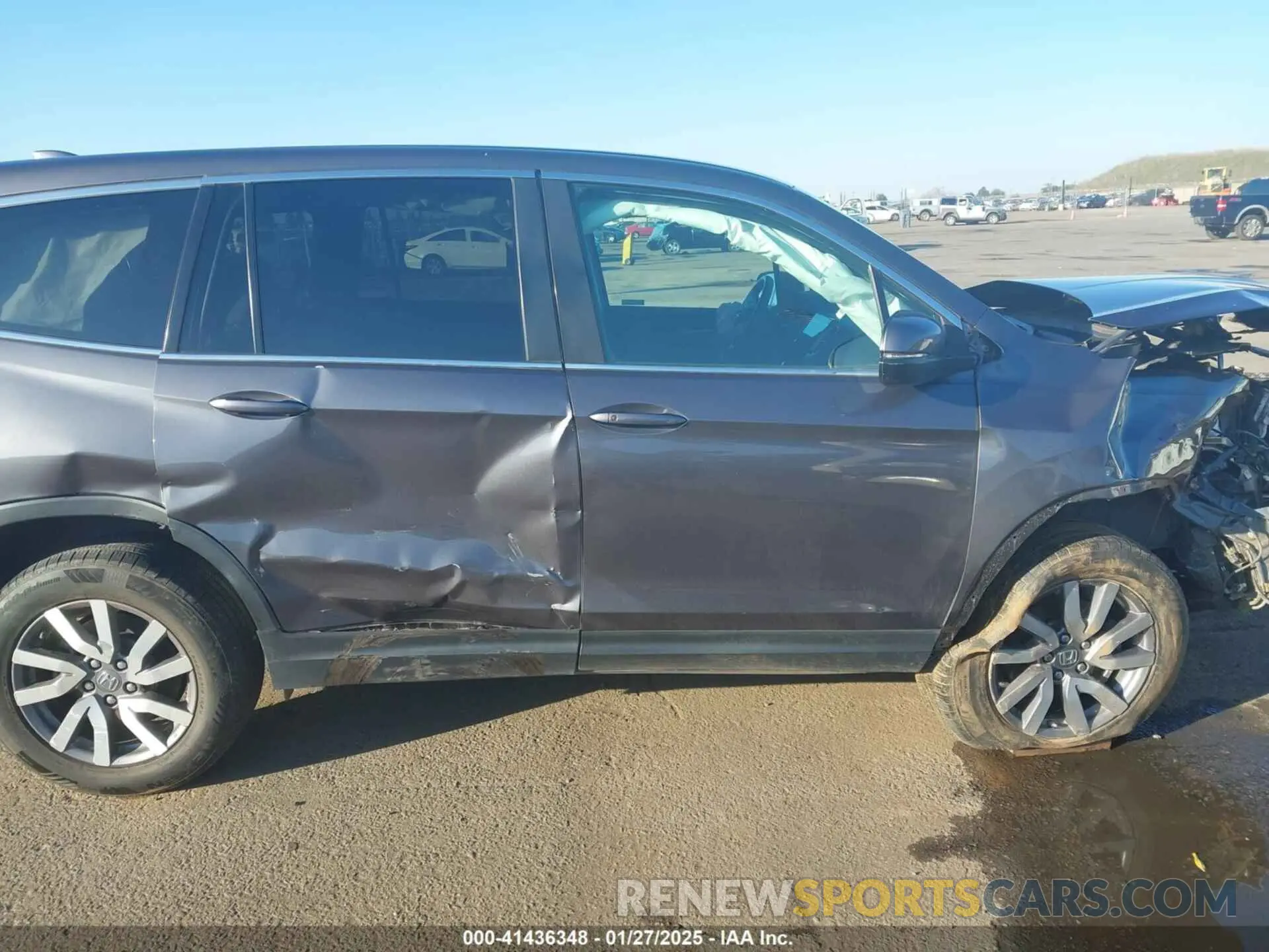 13 Photograph of a damaged car 5FNYF6H34KB031257 HONDA PILOT 2019
