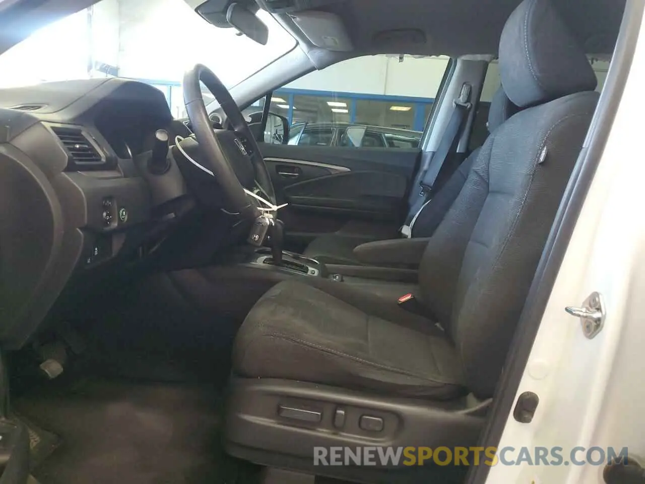 7 Photograph of a damaged car 5FNYF6H37KB065015 HONDA PILOT 2019