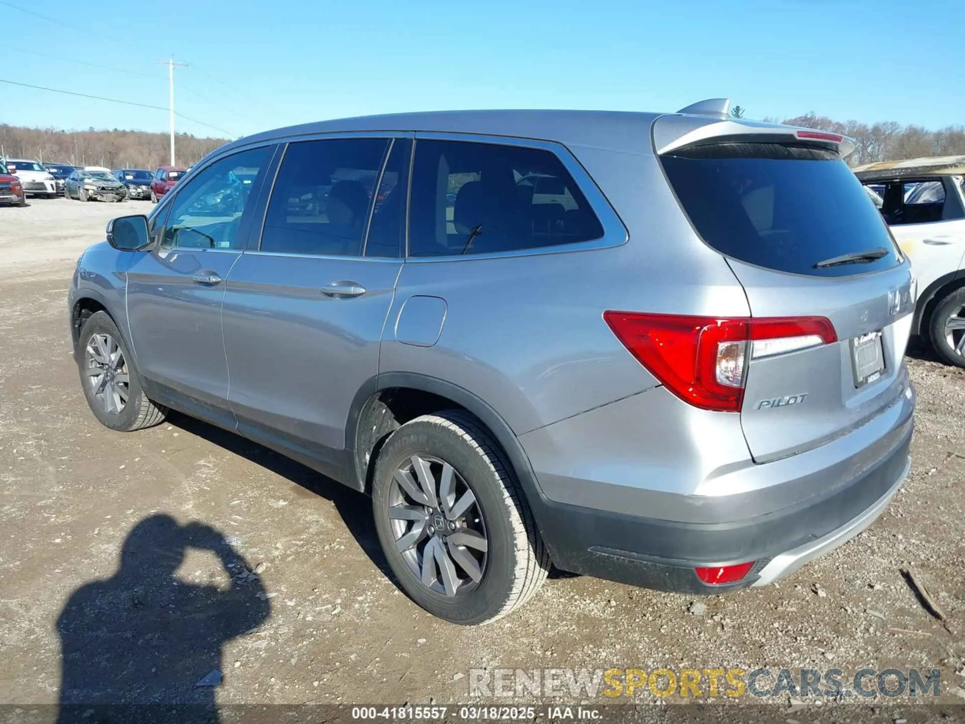 3 Photograph of a damaged car 5FNYF6H37KB100751 HONDA PILOT 2019