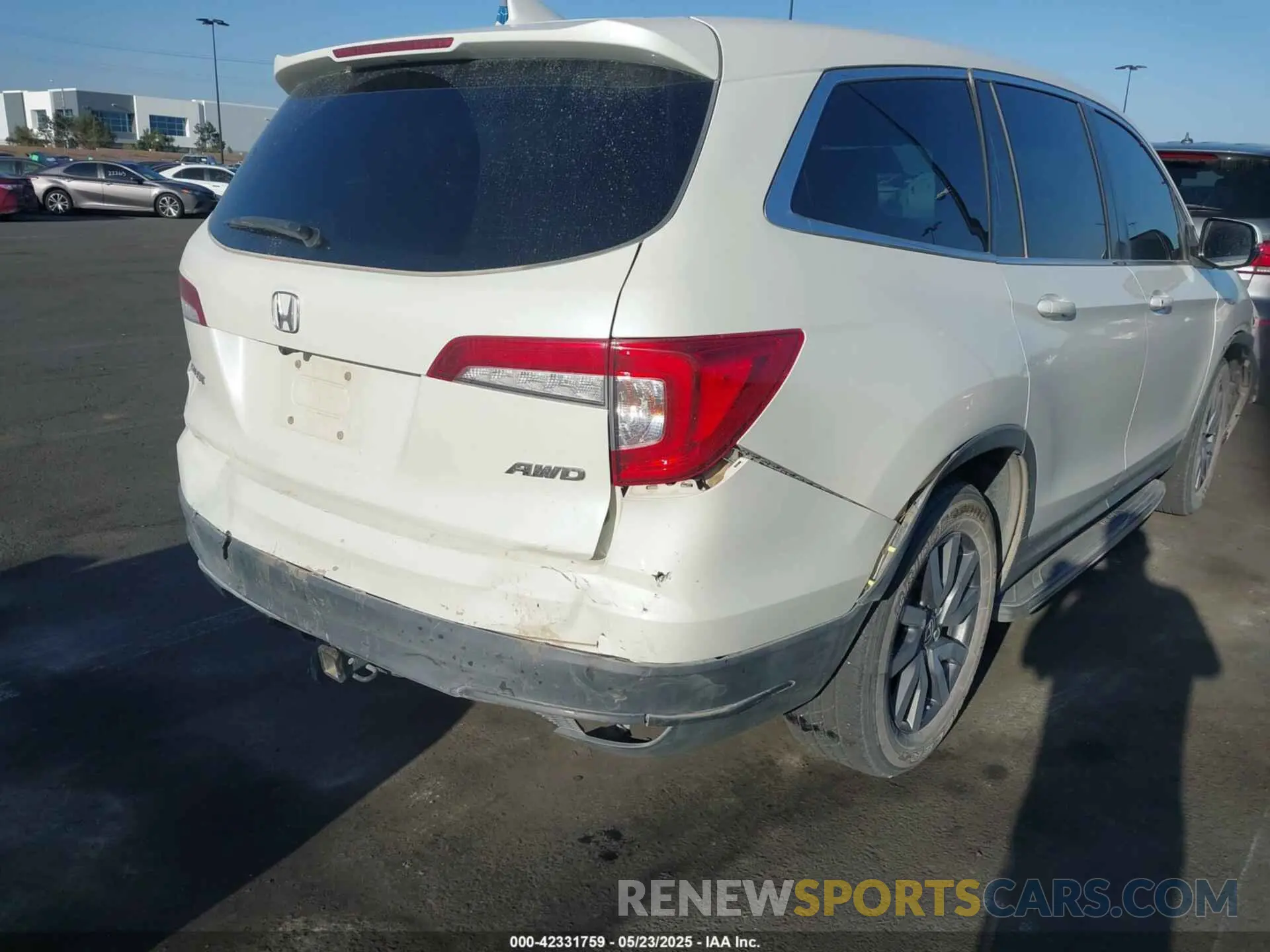 4 Photograph of a damaged car 5FNYF6H39KB036213 HONDA PILOT 2019