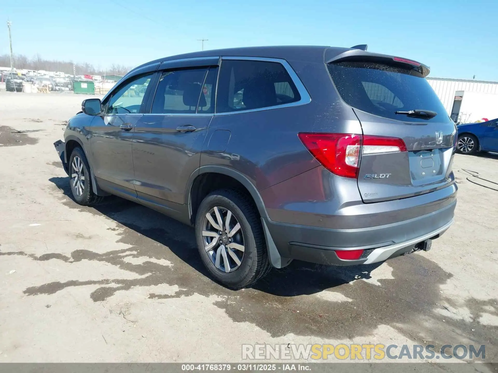 3 Photograph of a damaged car 5FNYF6H39KB045168 HONDA PILOT 2019