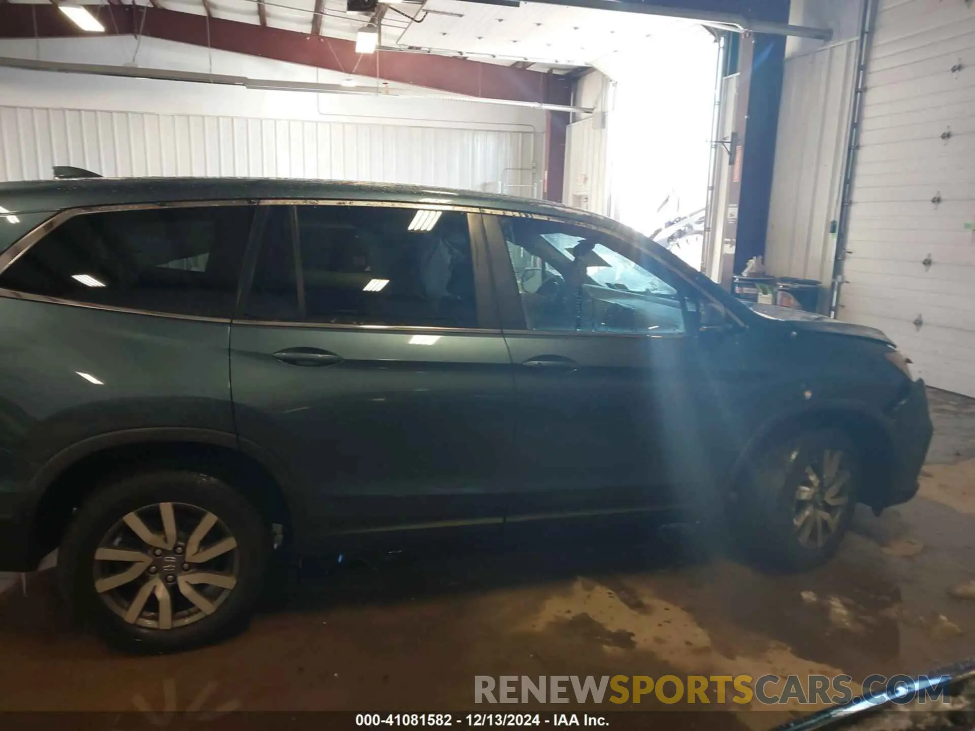 13 Photograph of a damaged car 5FNYF6H39KB101321 HONDA PILOT 2019