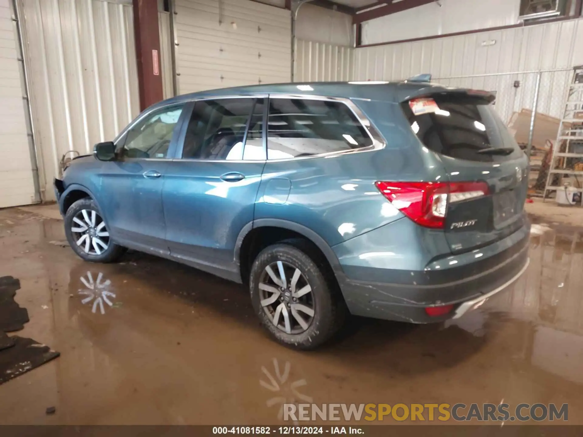3 Photograph of a damaged car 5FNYF6H39KB101321 HONDA PILOT 2019