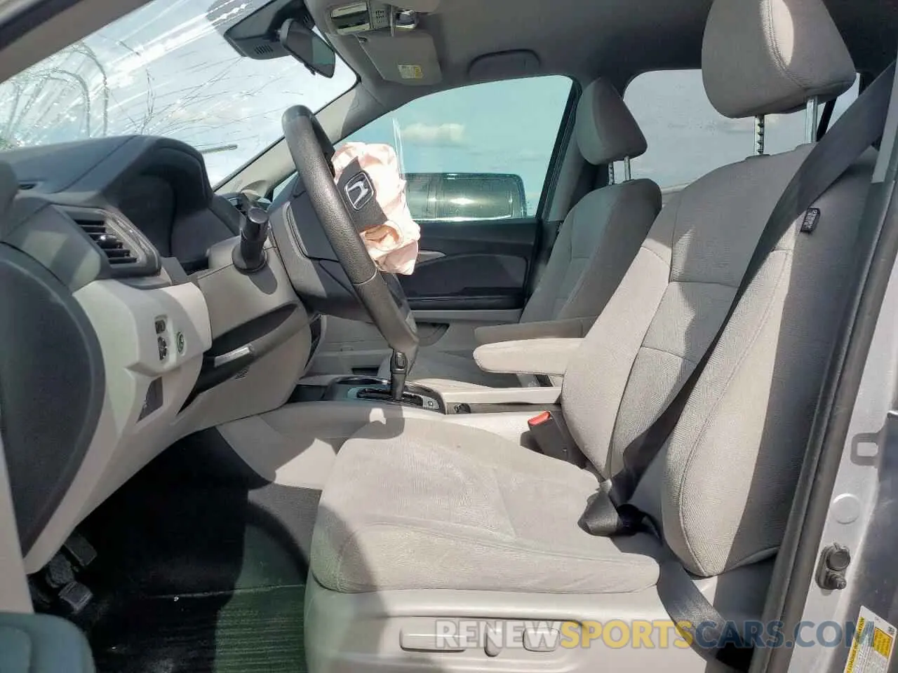 7 Photograph of a damaged car 5FNYF6H3XKB027715 HONDA PILOT 2019