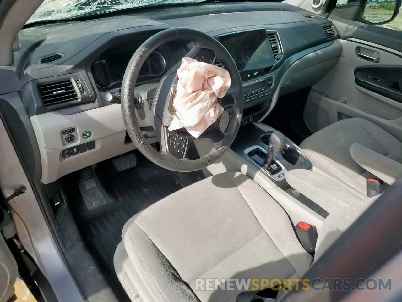 8 Photograph of a damaged car 5FNYF6H3XKB027715 HONDA PILOT 2019