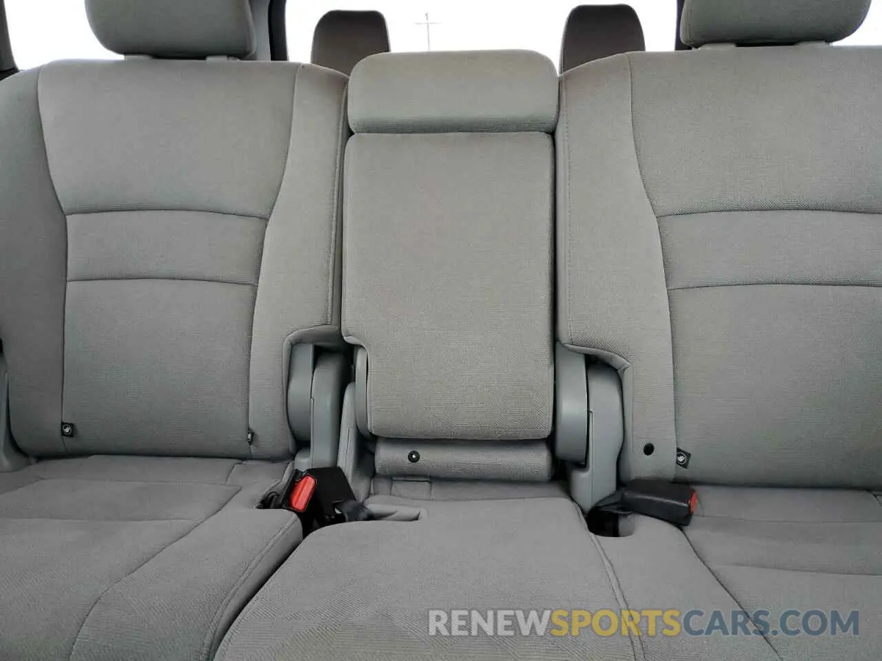 10 Photograph of a damaged car 5FNYF6H3XKB053649 HONDA PILOT 2019