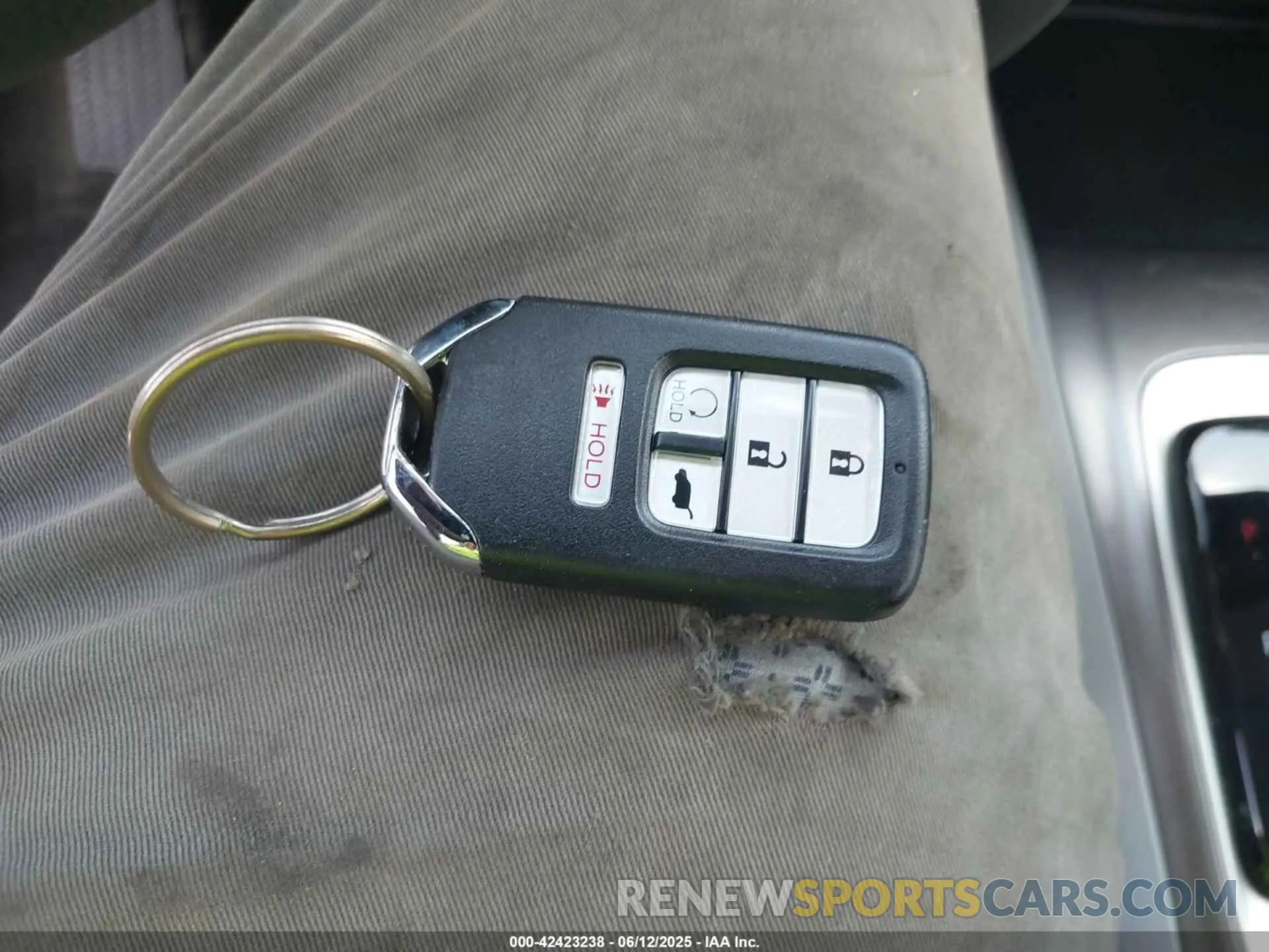 11 Photograph of a damaged car 5FNYF6H3XKB074579 HONDA PILOT 2019