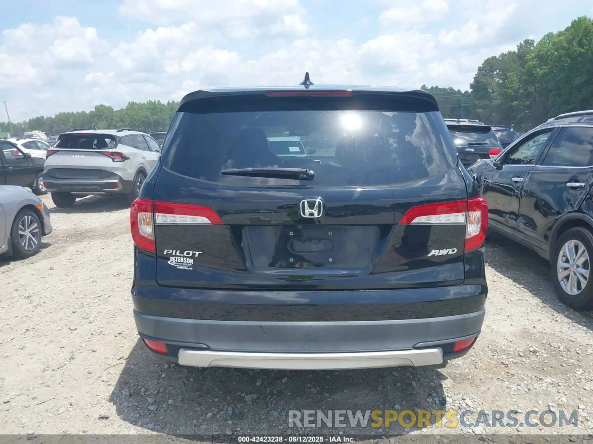 16 Photograph of a damaged car 5FNYF6H3XKB074579 HONDA PILOT 2019