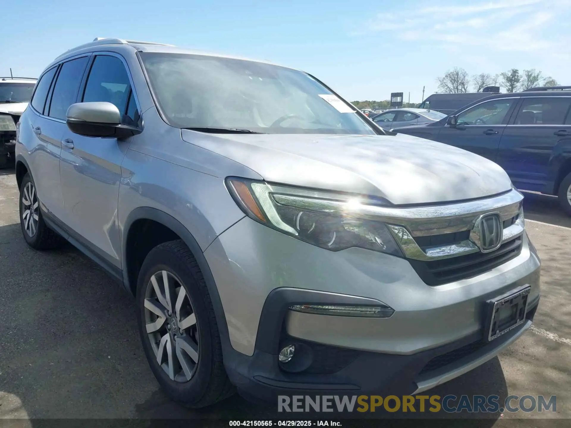 1 Photograph of a damaged car 5FNYF6H3XKB093231 HONDA PILOT 2019