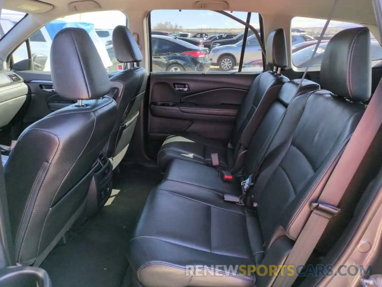 11 Photograph of a damaged car 5FNYF6H41KB046002 HONDA PILOT 2019