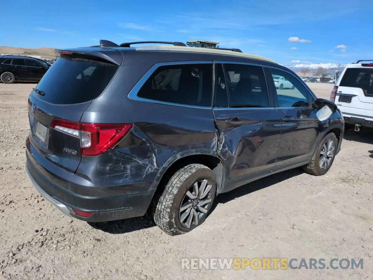 3 Photograph of a damaged car 5FNYF6H41KB046002 HONDA PILOT 2019