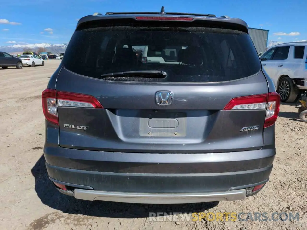 6 Photograph of a damaged car 5FNYF6H41KB046002 HONDA PILOT 2019