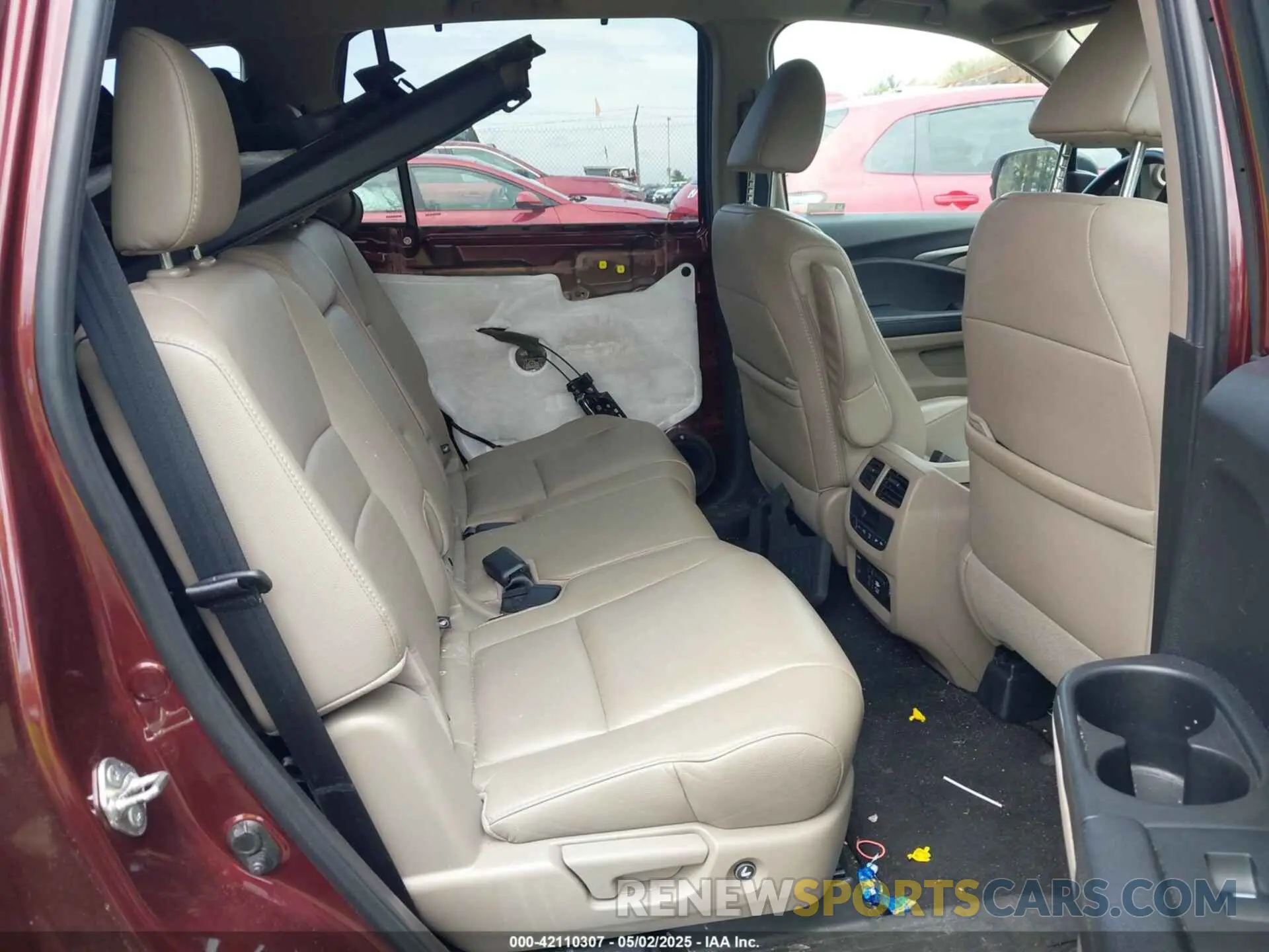 8 Photograph of a damaged car 5FNYF6H44KB051517 HONDA PILOT 2019