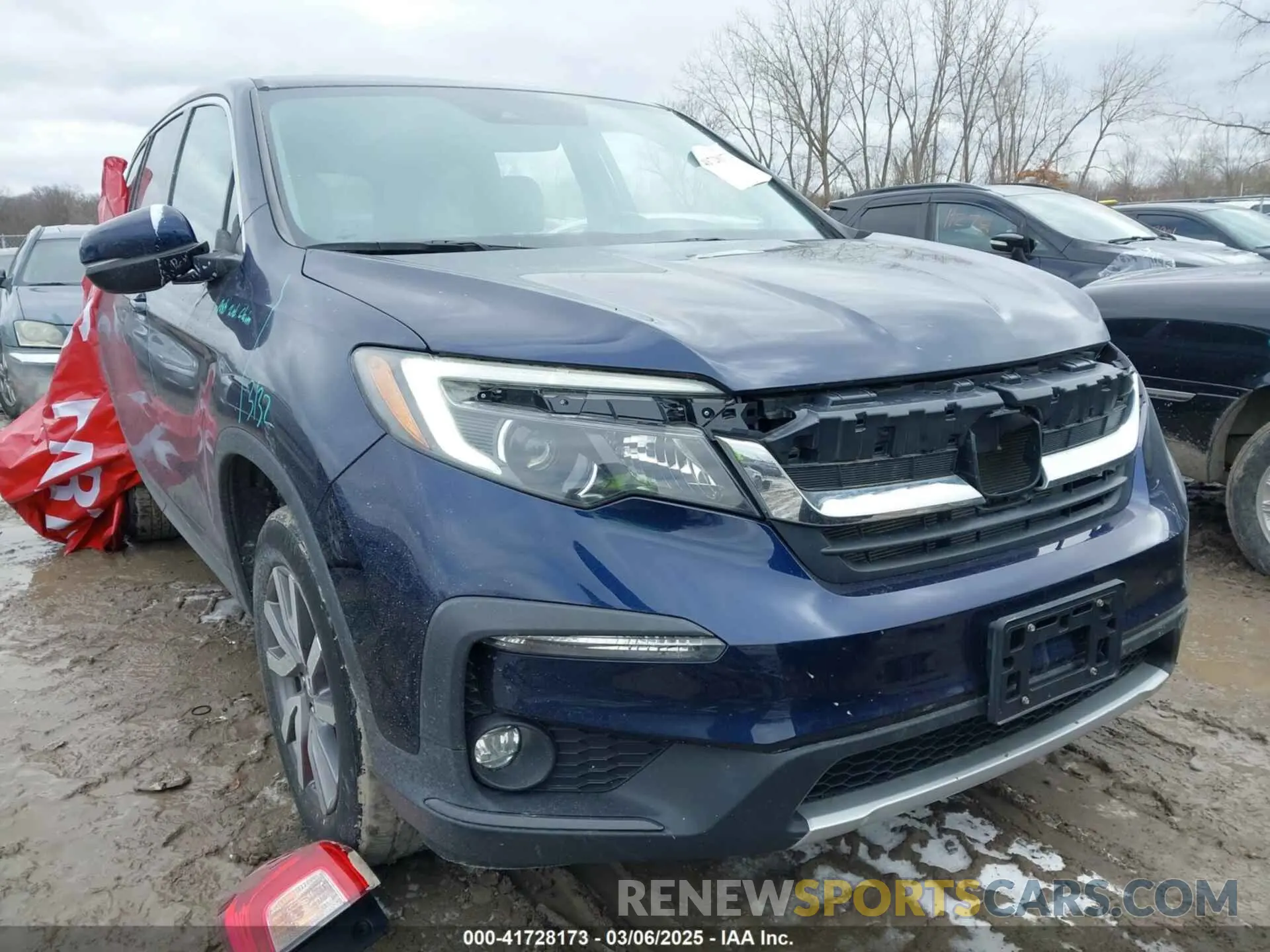 1 Photograph of a damaged car 5FNYF6H45KB046701 HONDA PILOT 2019