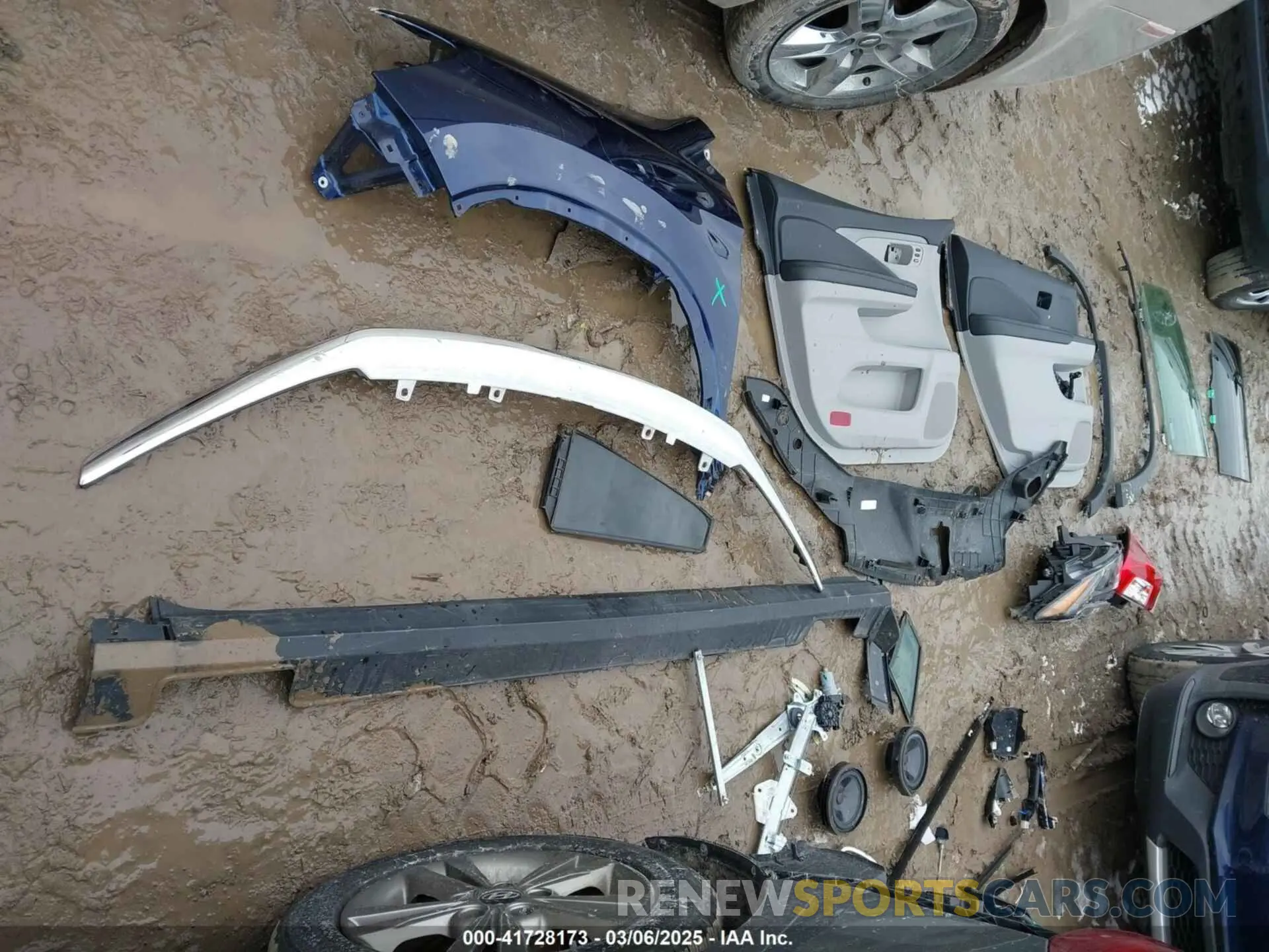12 Photograph of a damaged car 5FNYF6H45KB046701 HONDA PILOT 2019