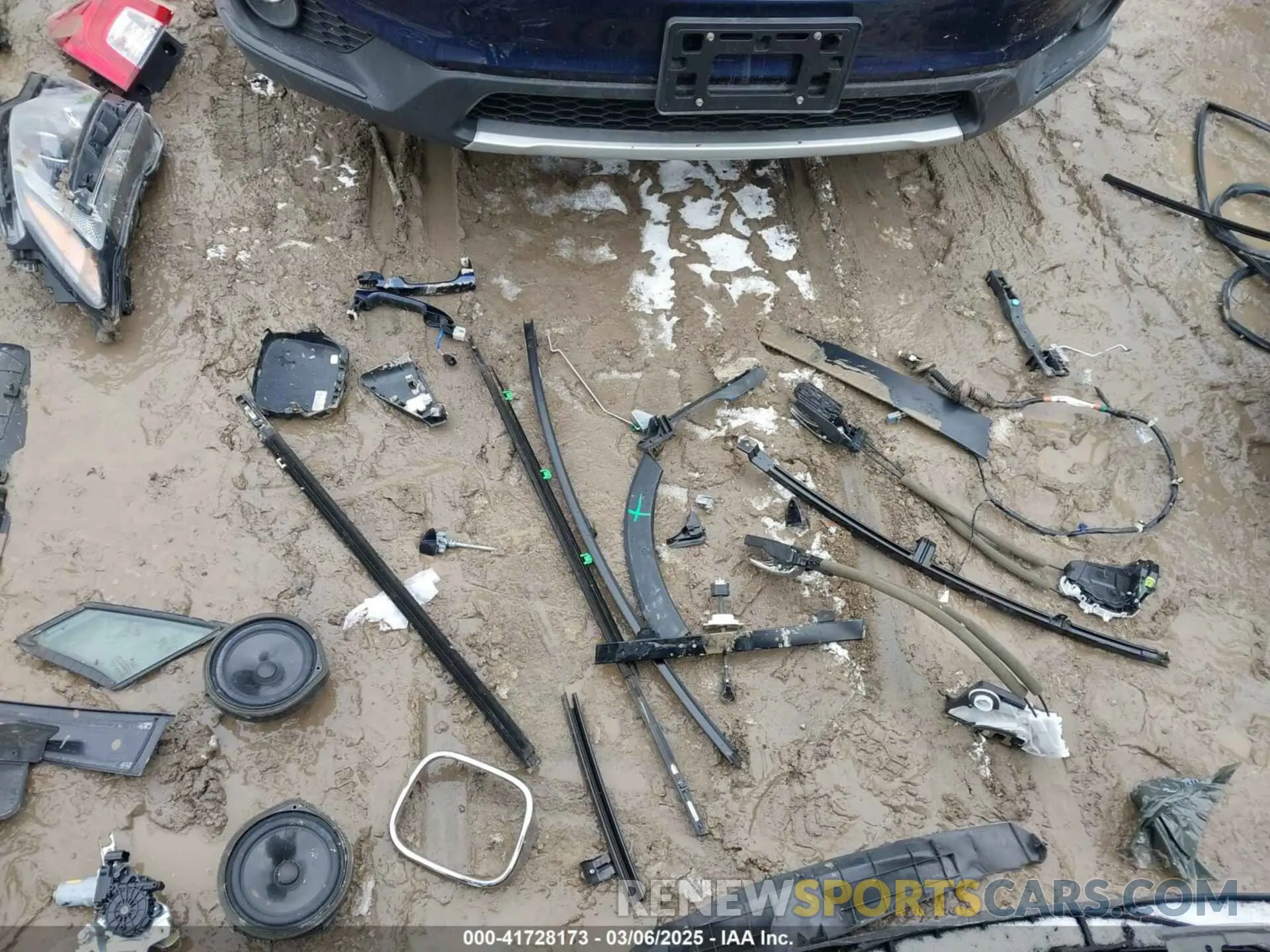 18 Photograph of a damaged car 5FNYF6H45KB046701 HONDA PILOT 2019