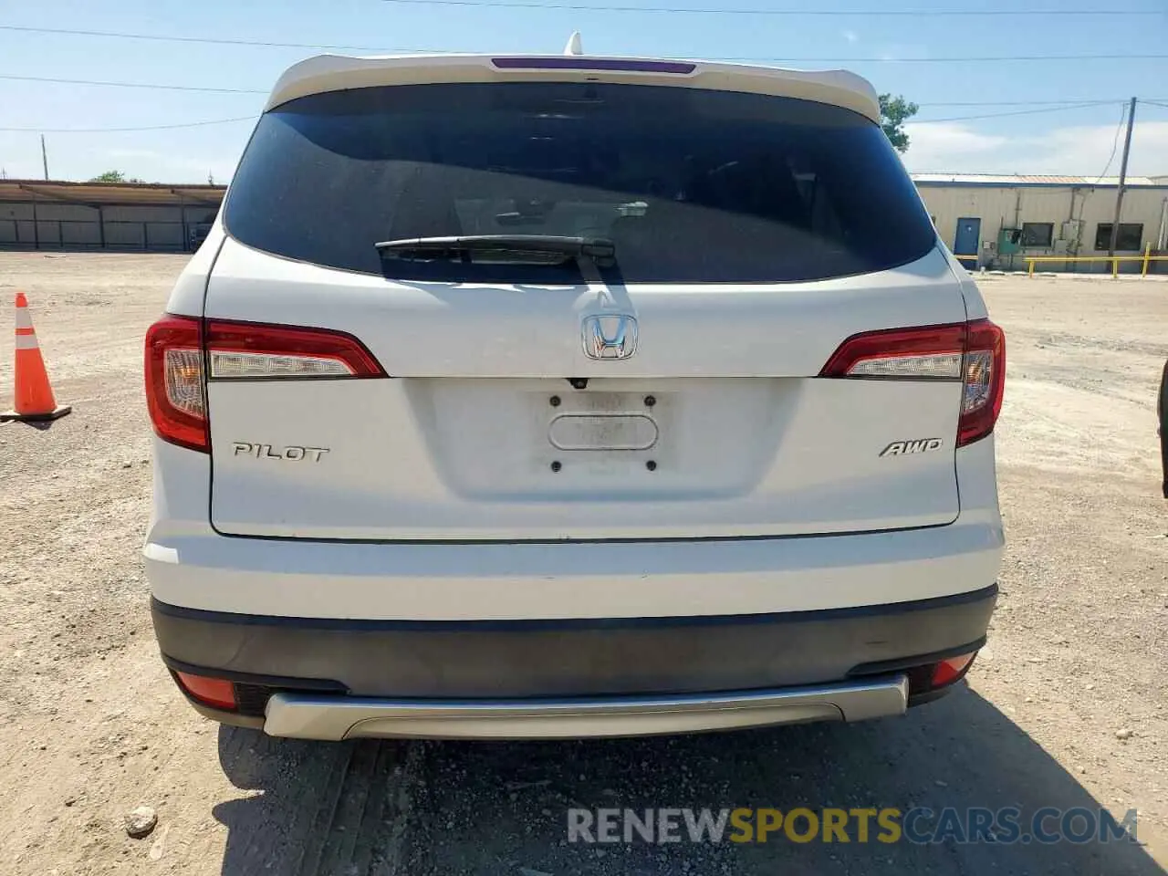 6 Photograph of a damaged car 5FNYF6H46KB032113 HONDA PILOT 2019