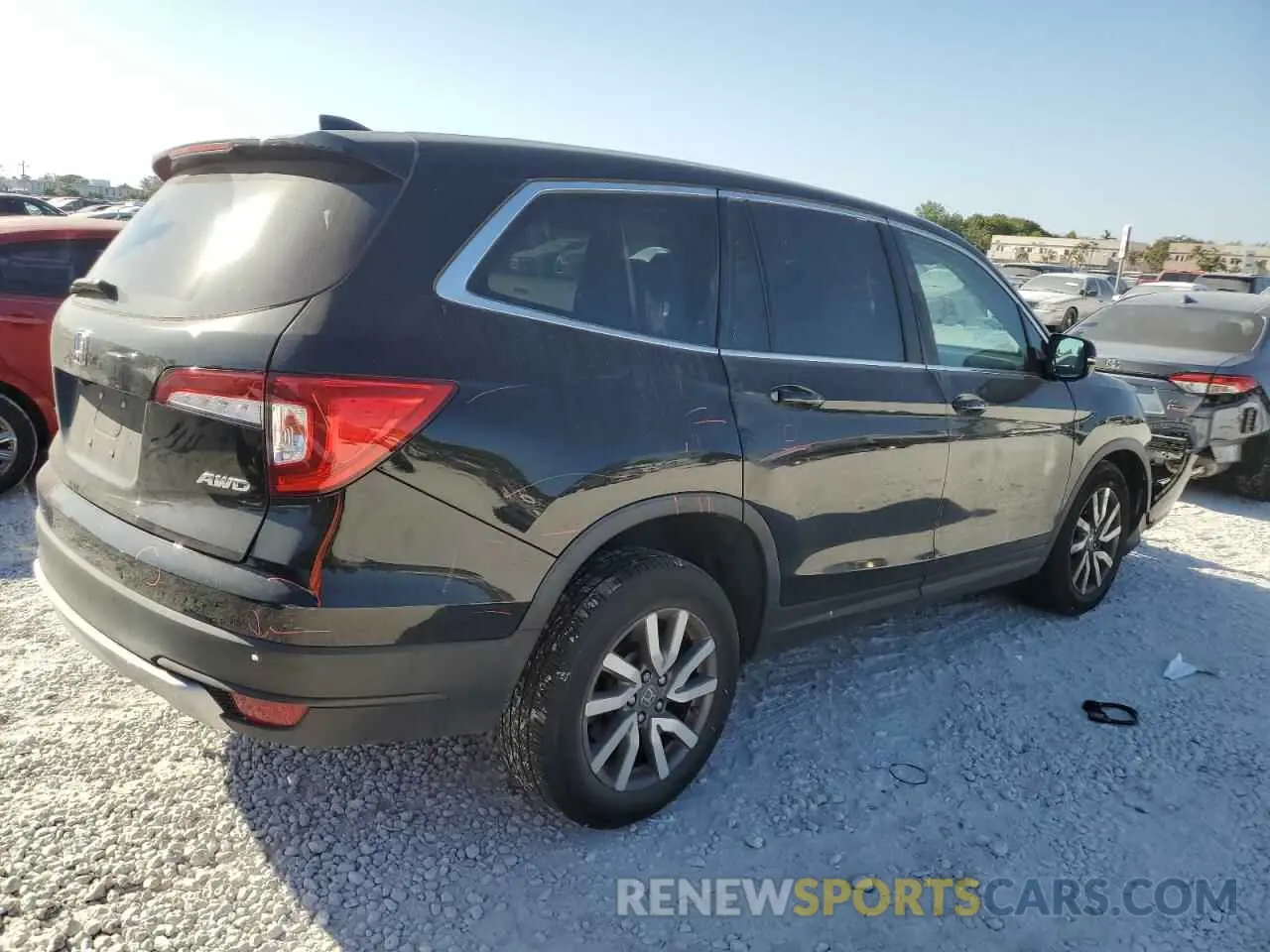 3 Photograph of a damaged car 5FNYF6H49KB030761 HONDA PILOT 2019
