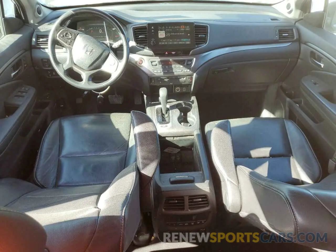 8 Photograph of a damaged car 5FNYF6H49KB030761 HONDA PILOT 2019