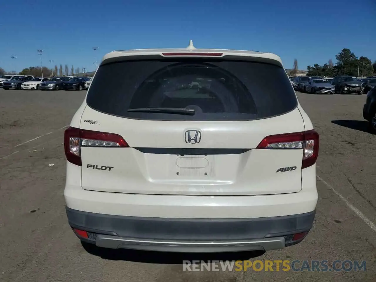 6 Photograph of a damaged car 5FNYF6H51KB056361 HONDA PILOT 2019