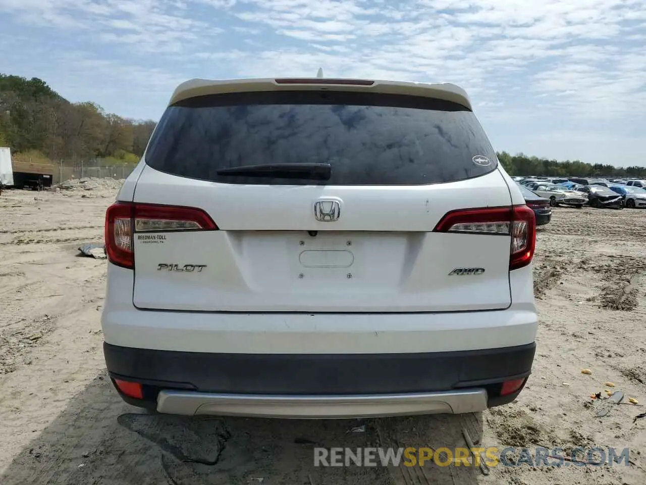 6 Photograph of a damaged car 5FNYF6H52KB002244 HONDA PILOT 2019