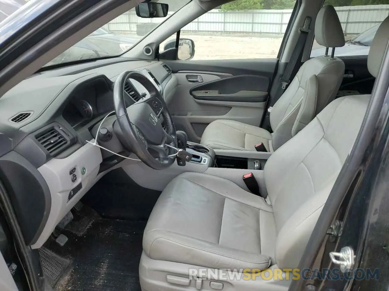 7 Photograph of a damaged car 5FNYF6H52KB030450 HONDA PILOT 2019