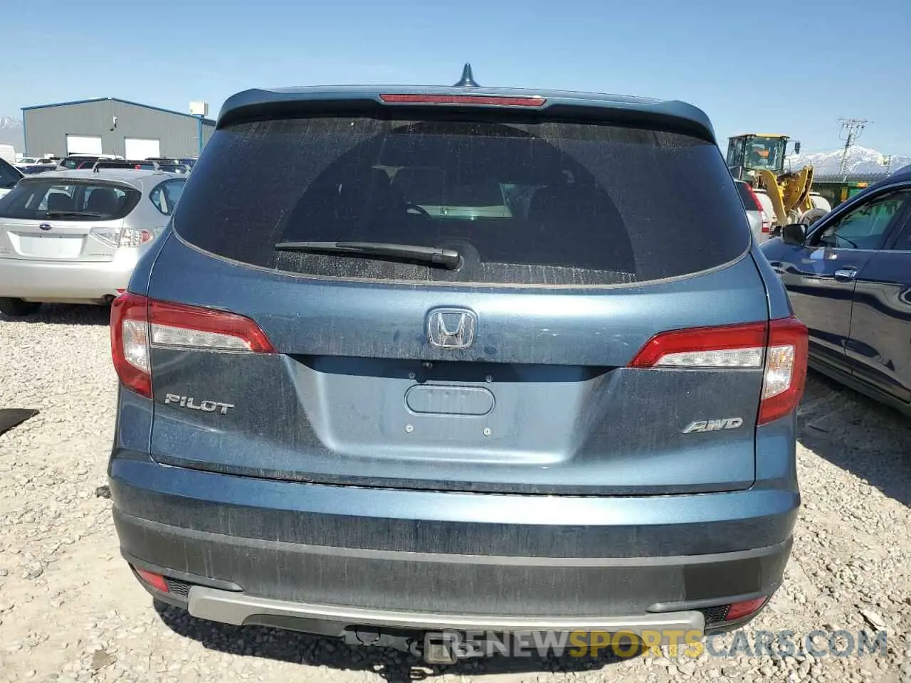 6 Photograph of a damaged car 5FNYF6H52KB033851 HONDA PILOT 2019