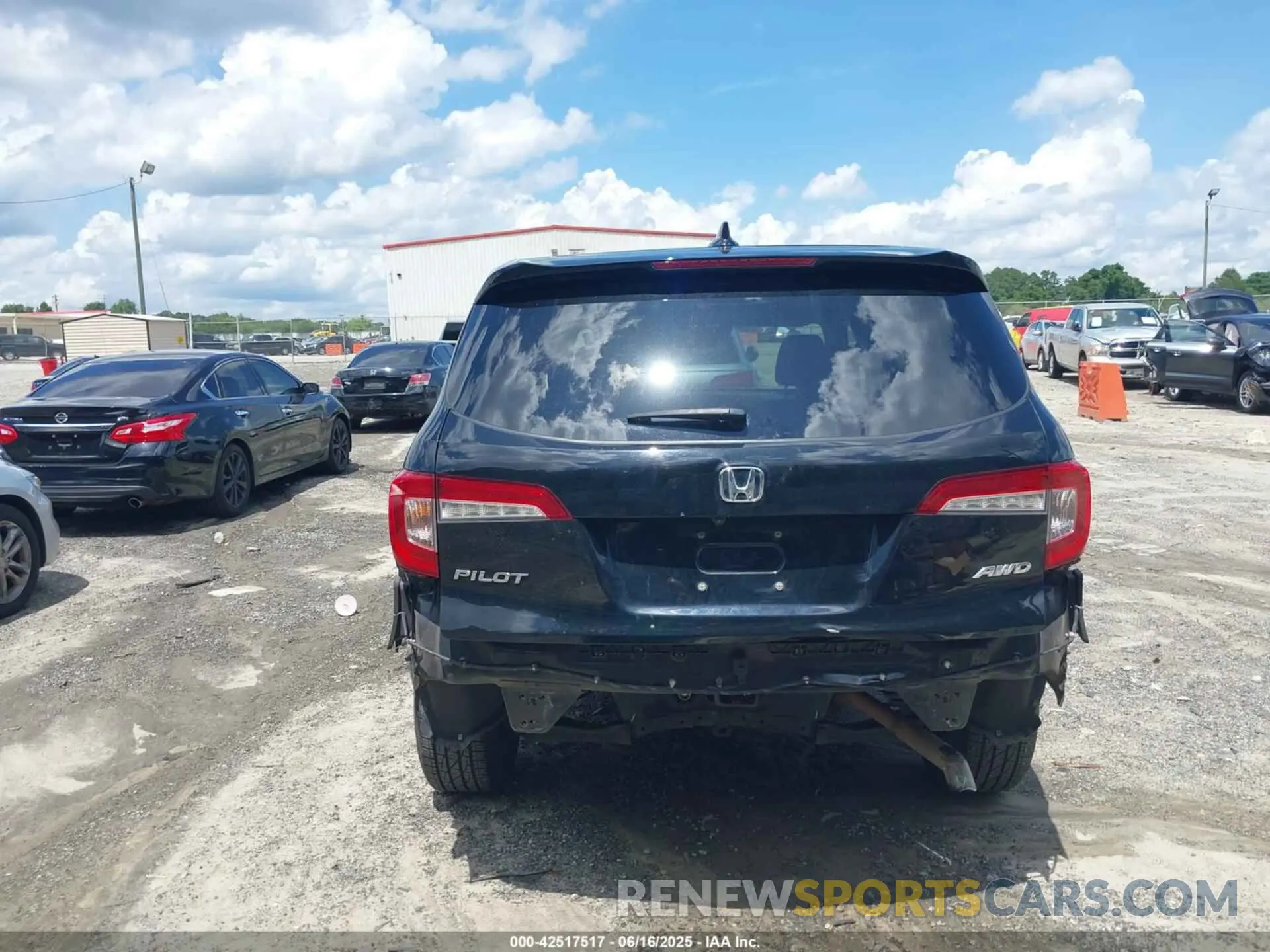16 Photograph of a damaged car 5FNYF6H52KB067868 HONDA PILOT 2019