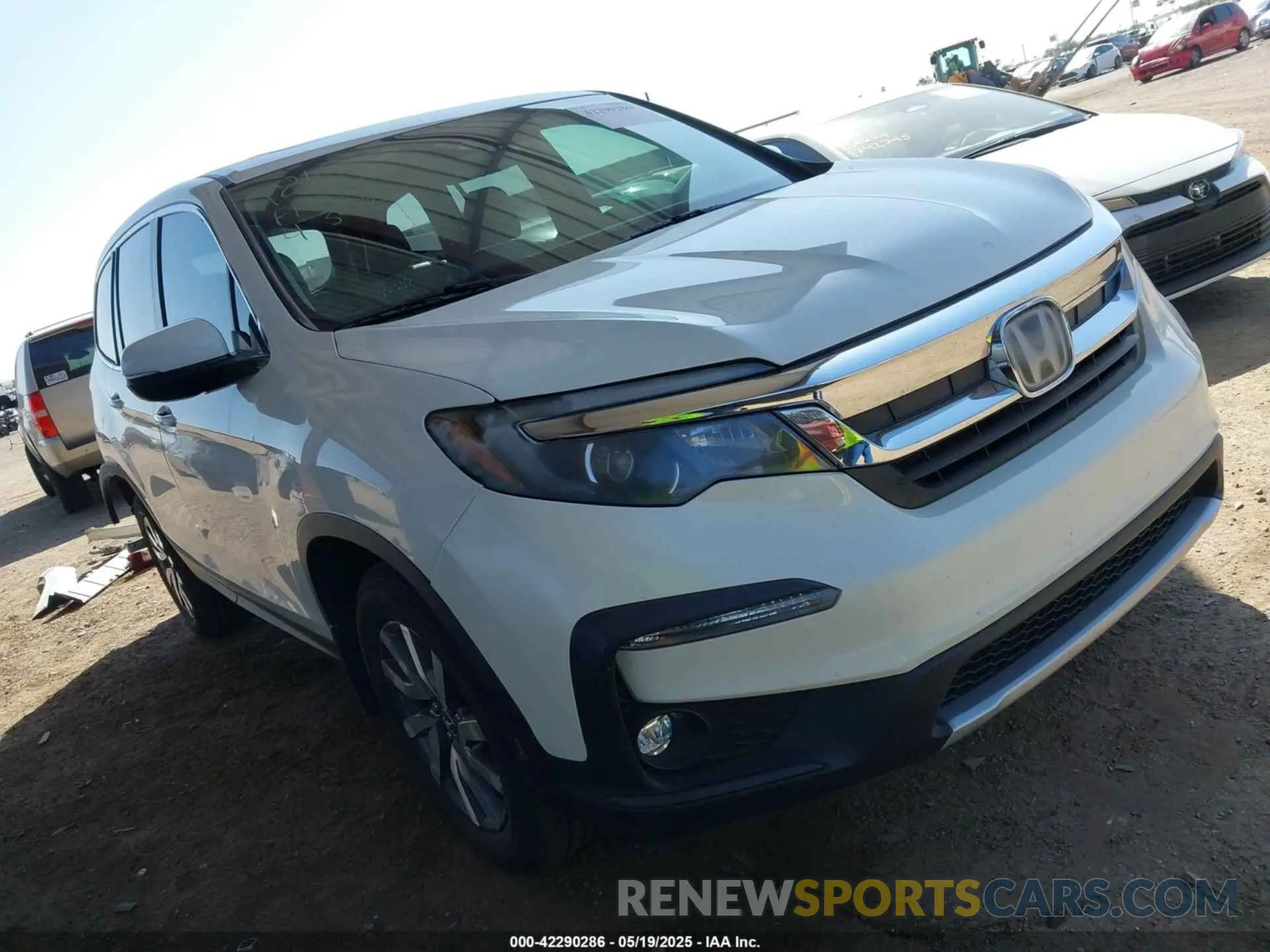 1 Photograph of a damaged car 5FNYF6H52KB083410 HONDA PILOT 2019
