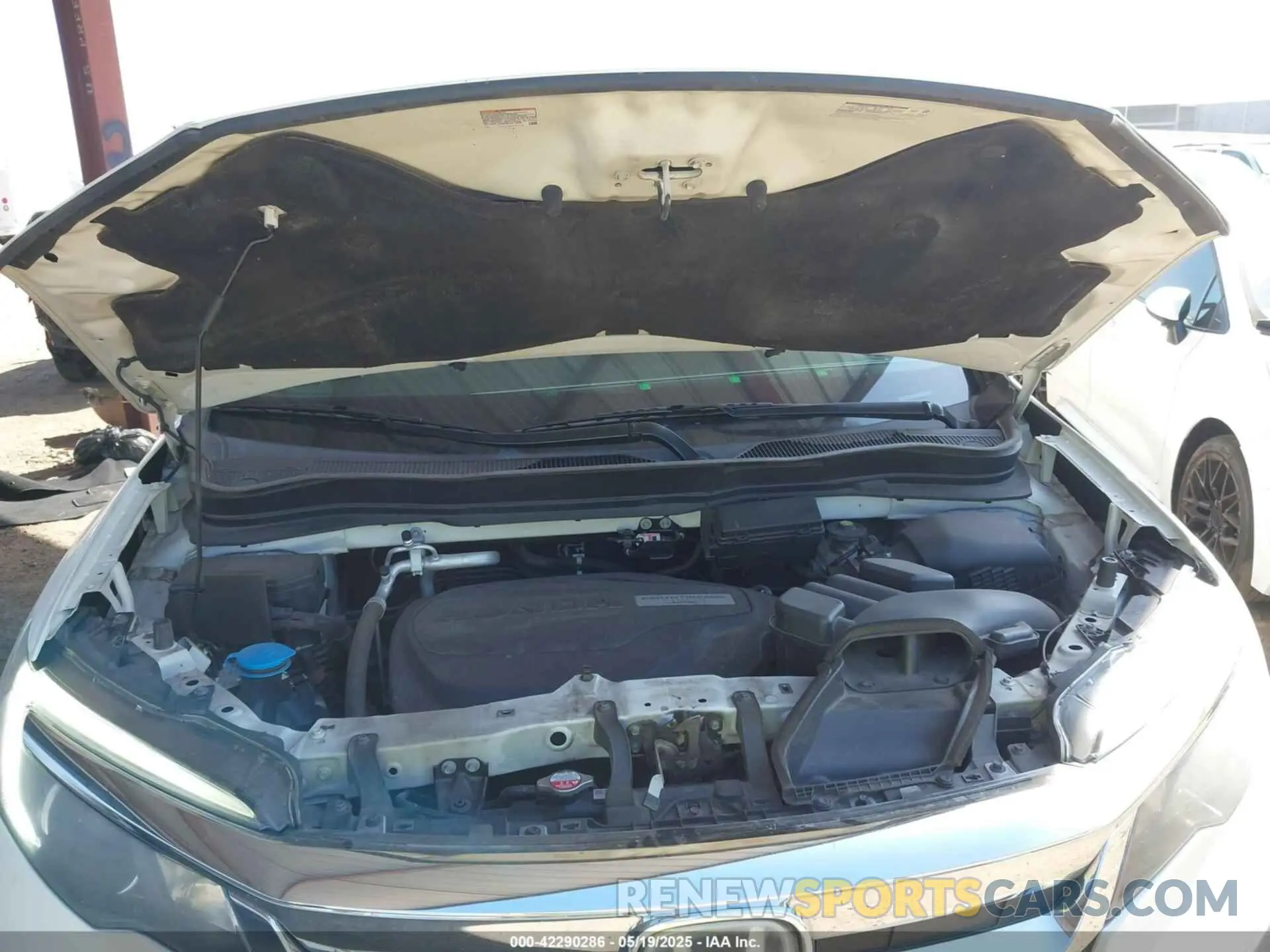 10 Photograph of a damaged car 5FNYF6H52KB083410 HONDA PILOT 2019