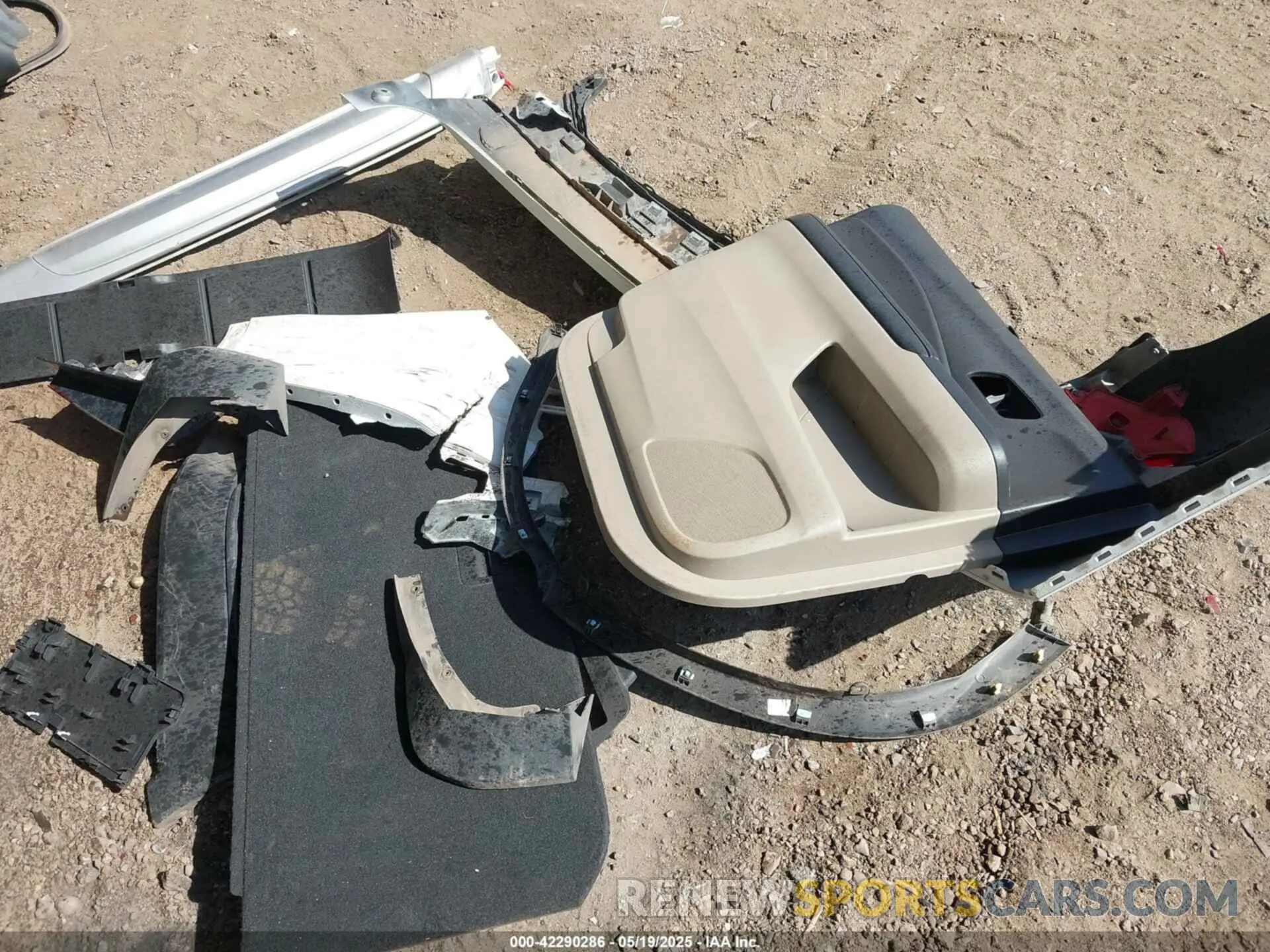 12 Photograph of a damaged car 5FNYF6H52KB083410 HONDA PILOT 2019
