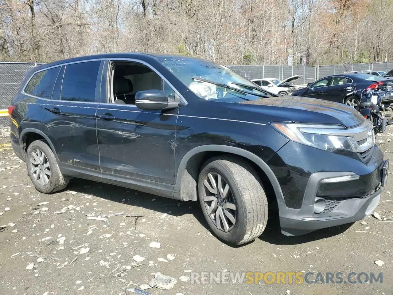 4 Photograph of a damaged car 5FNYF6H52KB098151 HONDA PILOT 2019