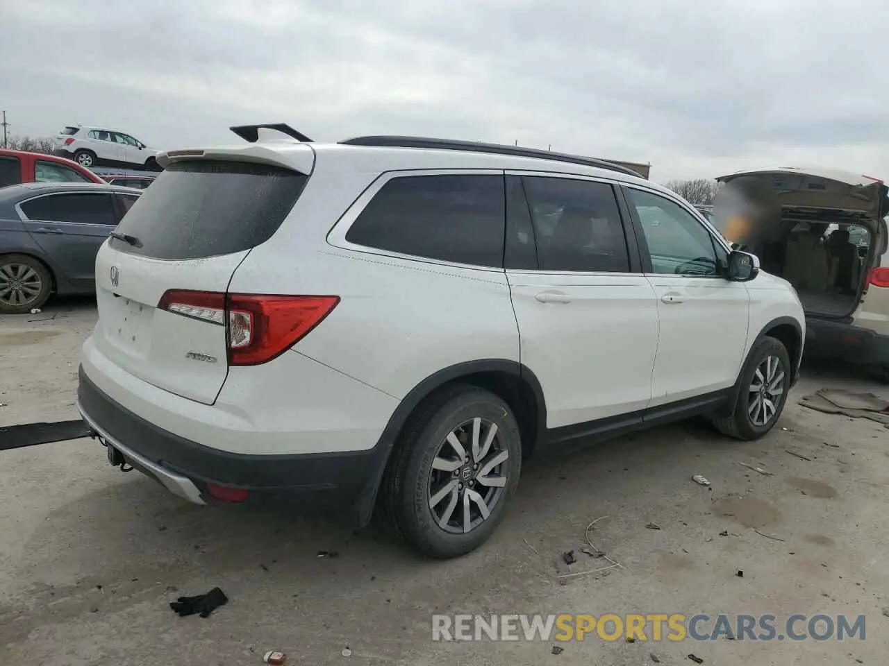 3 Photograph of a damaged car 5FNYF6H53KB078992 HONDA PILOT 2019