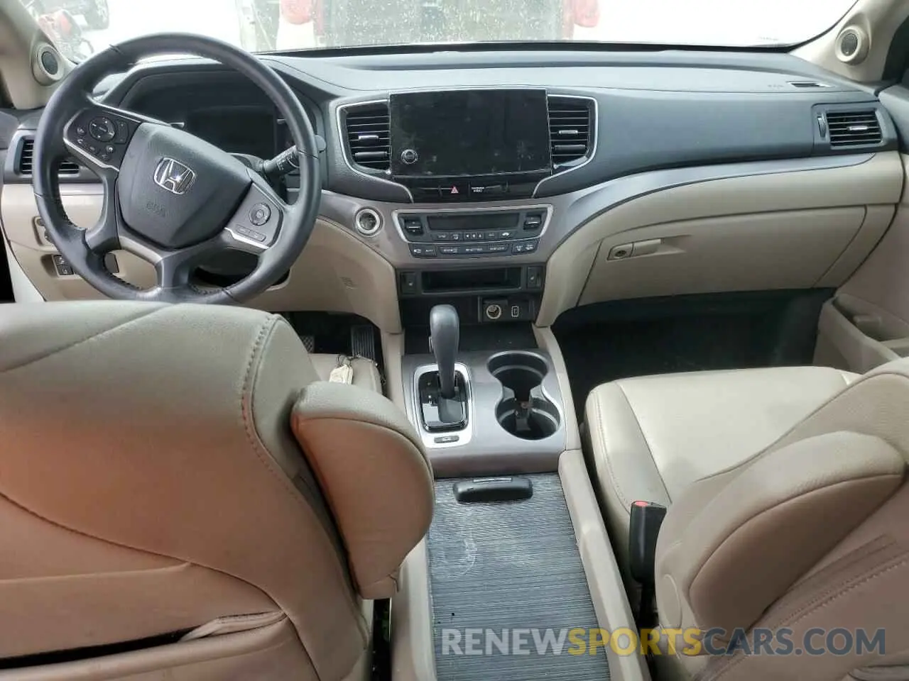 8 Photograph of a damaged car 5FNYF6H53KB078992 HONDA PILOT 2019