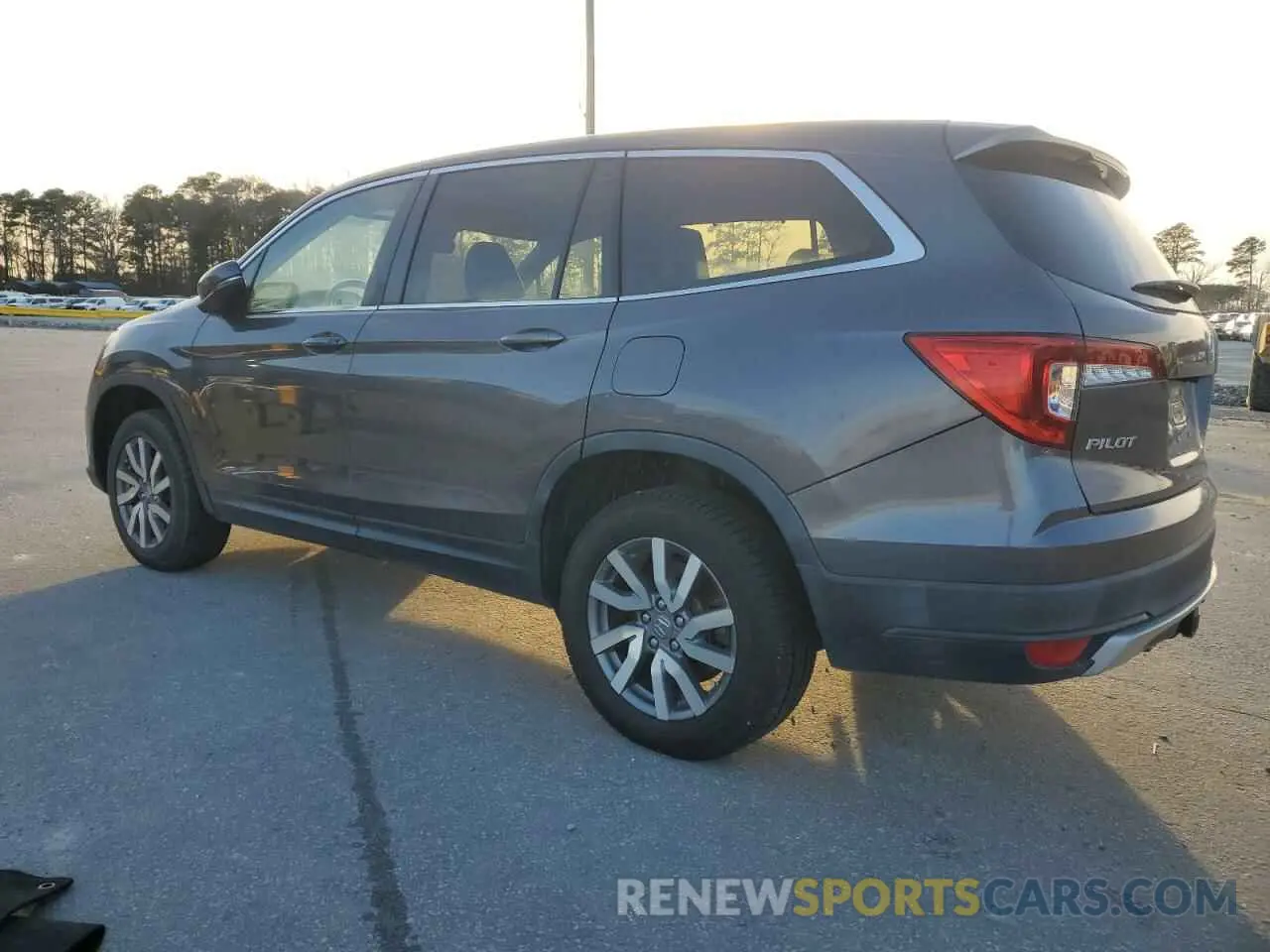 2 Photograph of a damaged car 5FNYF6H54KB070254 HONDA PILOT 2019