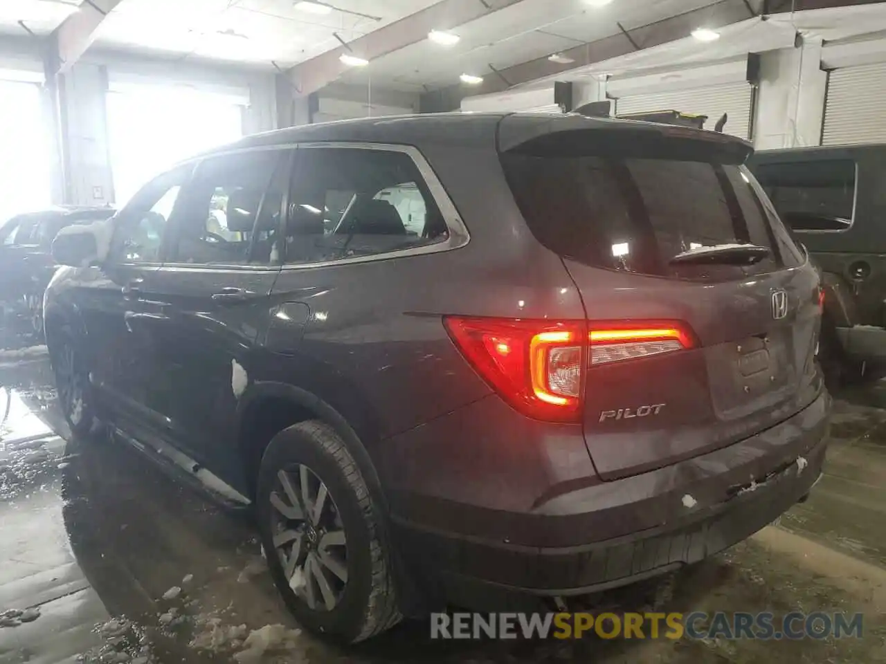 2 Photograph of a damaged car 5FNYF6H55KB030247 HONDA PILOT 2019