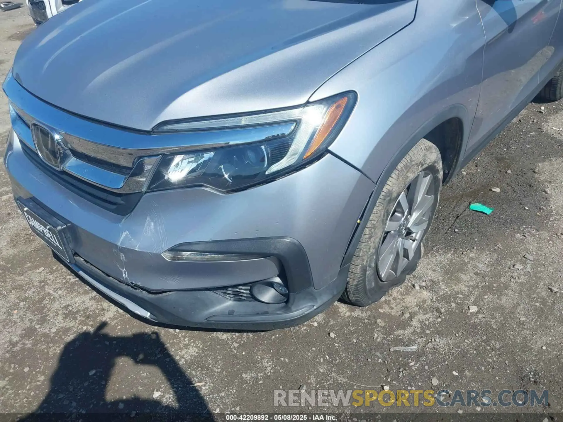 6 Photograph of a damaged car 5FNYF6H55KB050627 HONDA PILOT 2019