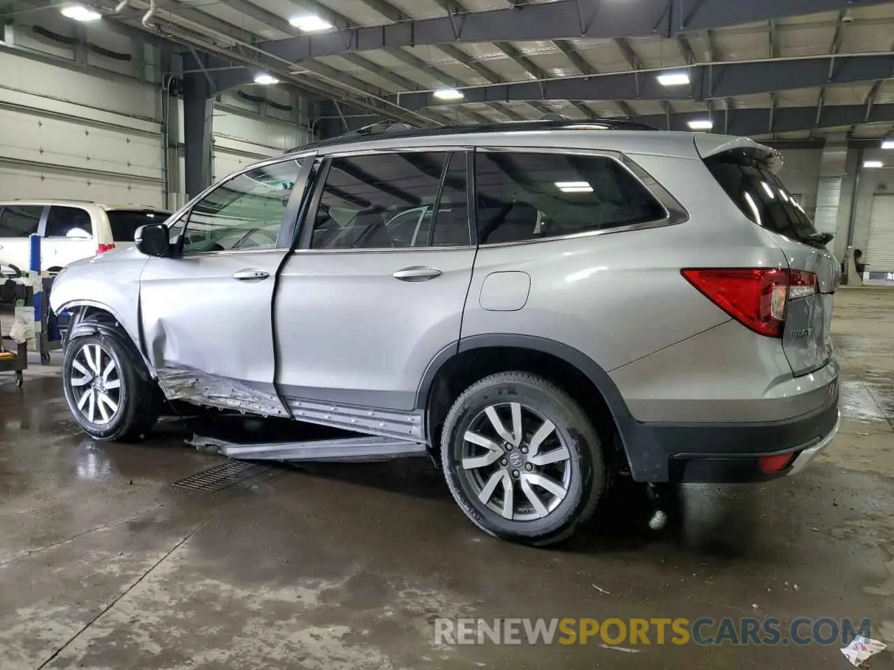 2 Photograph of a damaged car 5FNYF6H55KB068996 HONDA PILOT 2019