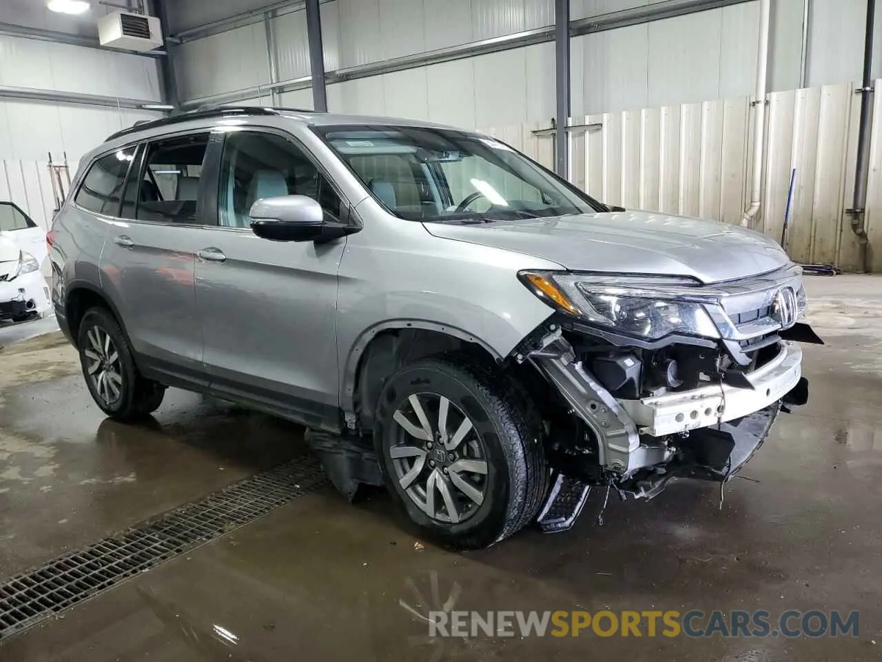 4 Photograph of a damaged car 5FNYF6H55KB068996 HONDA PILOT 2019