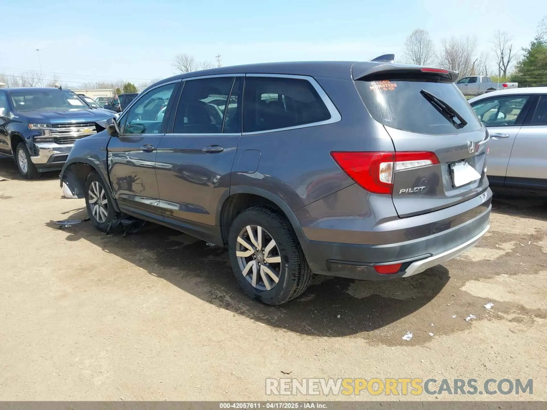 3 Photograph of a damaged car 5FNYF6H55KB082929 HONDA PILOT 2019