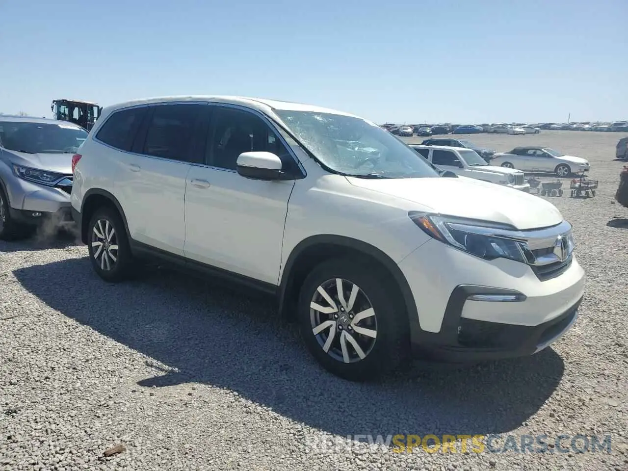 4 Photograph of a damaged car 5FNYF6H56KB058459 HONDA PILOT 2019
