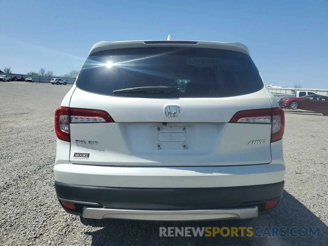 6 Photograph of a damaged car 5FNYF6H56KB058459 HONDA PILOT 2019
