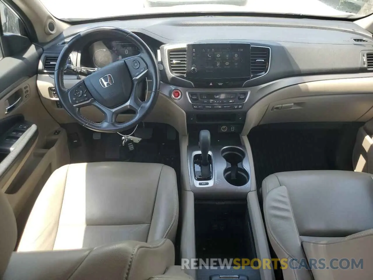 8 Photograph of a damaged car 5FNYF6H56KB068232 HONDA PILOT 2019