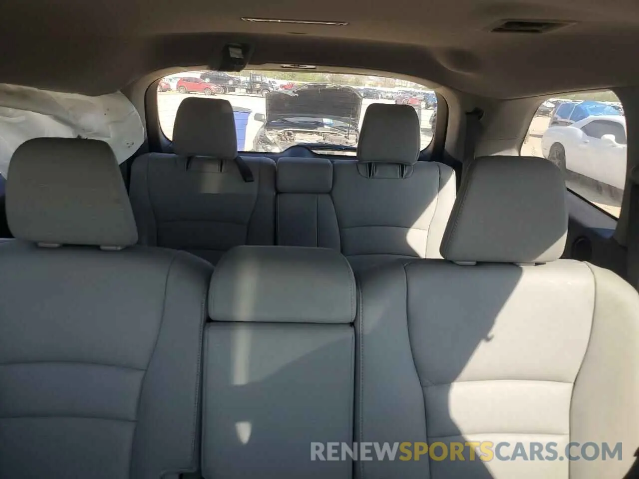 10 Photograph of a damaged car 5FNYF6H56KB097889 HONDA PILOT 2019