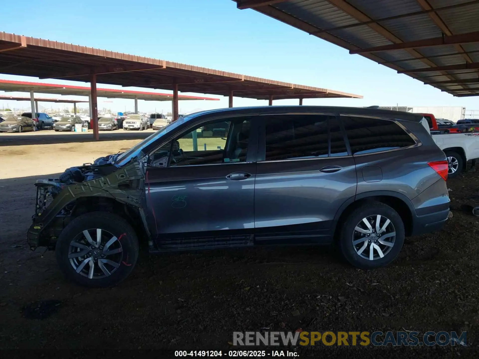 14 Photograph of a damaged car 5FNYF6H56KB099156 HONDA PILOT 2019