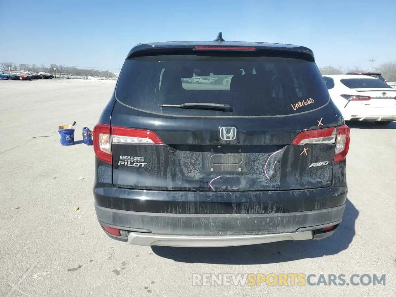 6 Photograph of a damaged car 5FNYF6H56KB101102 HONDA PILOT 2019