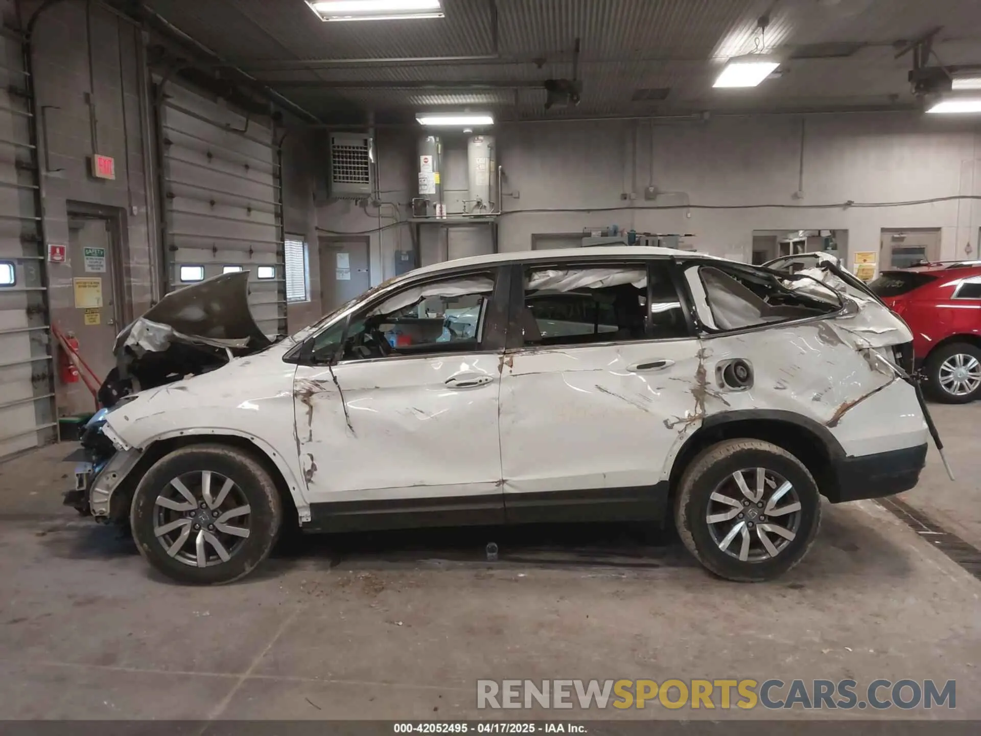 14 Photograph of a damaged car 5FNYF6H57KB050130 HONDA PILOT 2019